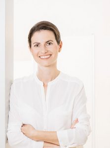 Frauenärztin Julia Bella-Timpert