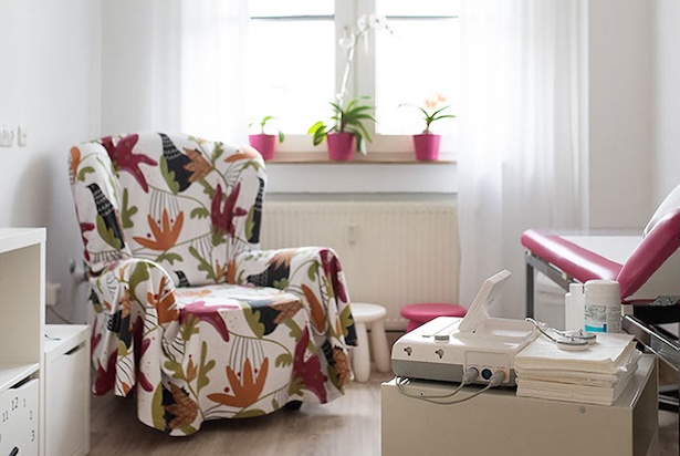 Praxis Bella-Timpert - Untersuchungsraum Praxis Bella-Timpert - Untersuchungsraum Mutterschaftsvorsorge